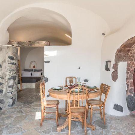 Historic Old Bakery Cave By Cycladica Vila Oía Exterior foto